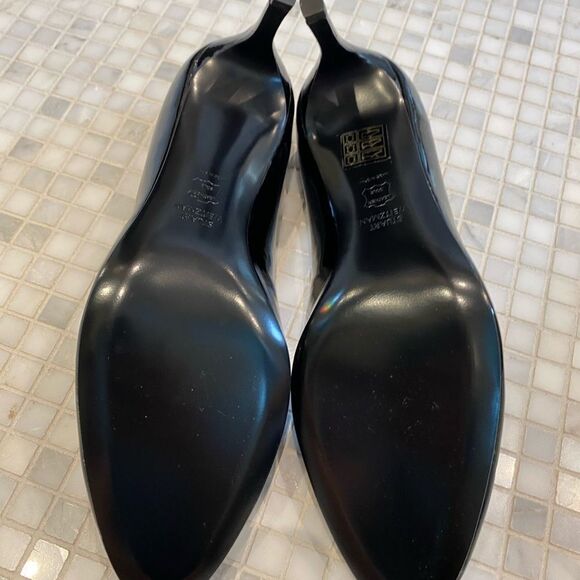 Like New Stuart Weitzman black patent heels - Picture 4 of 9